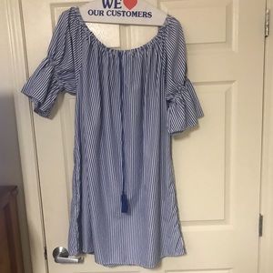 ❗️❗️Off the Shoulder Never Worn Dress ❗️❗️